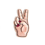 Улаан хумстай дунд ба долоовор хуруугаа гозойлгосон хул сарвуу индүүддэг наалт - хэмжээ 2.7 x 5.5 см